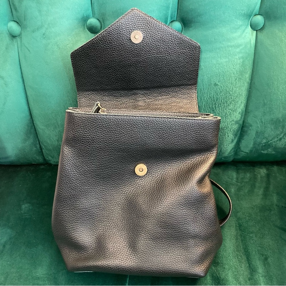 ❌SOLD❌Leather Backpack with Braided Tassel - Picture 7 of 8